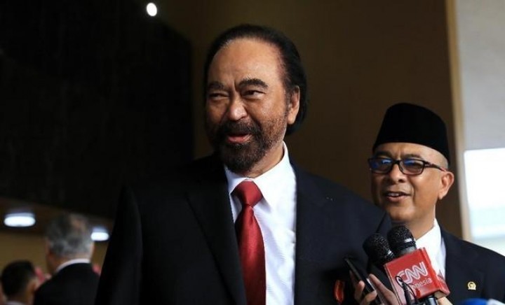 Tidak Disalami Oleh Megawati, Surya Paloh: Saya Ketawa Saja