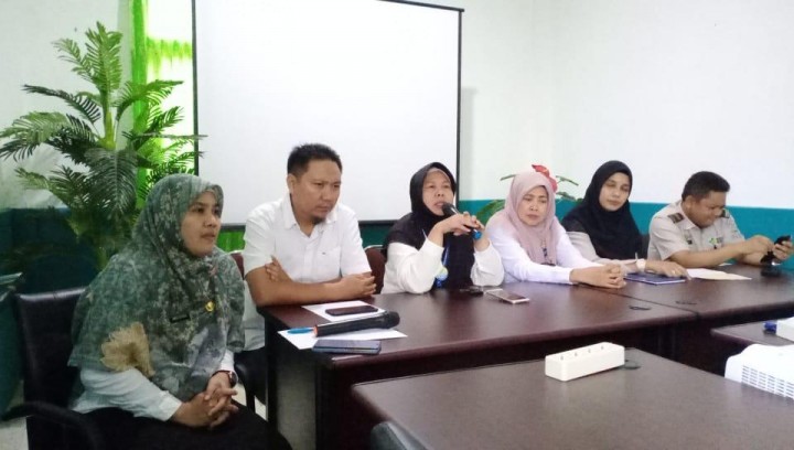 Virus Corona Menular via Dahak, Dokter Paru : Jarak Aman dari Penderita 1 Meter 