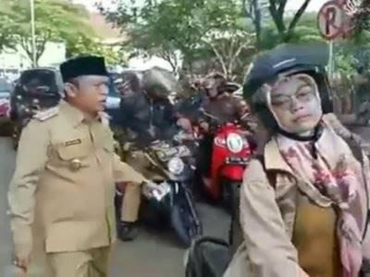 Detik-Detik Wakil Wali Kota Serang Kejar ASN yang Kabur dari Pengajian