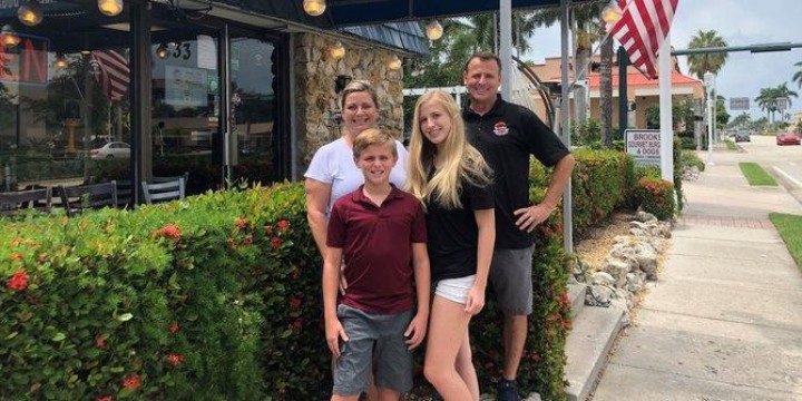 Kisah Todd Brooks, Miliuner Burger Putus Sekolah Pencetak Rp 18,2 Miliar