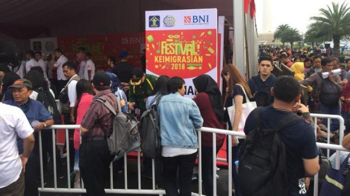 Bingung Bikin Paspor? Tenang, Tinggal WhatsApp Saja