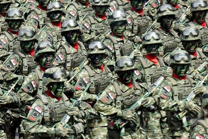Sederet Kejutan di Hari Ultah TNI ke-74, Janji Jokowi hingga Polisi Bersepeda Bawa Kue
