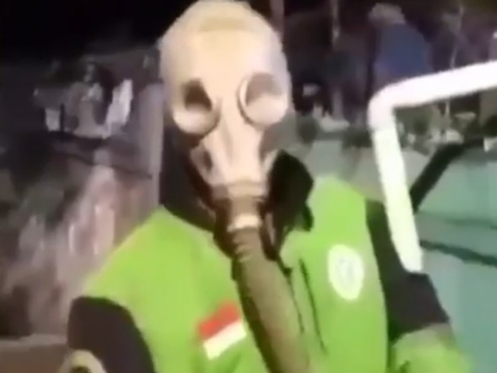 Driver Ojol Pakai Masker 'Anti Nuklir' karena Khawatir Corona