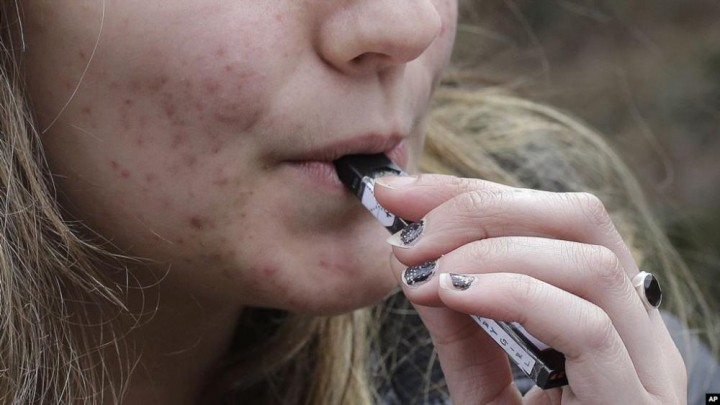 Isap Rokok Elektrik, Puluhan Remaja AS Dirawat Karena Penyakit Paru-Paru 