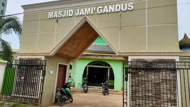 Detik-Detik Masjid di Palembang Dilempari Kotoran Manusia
