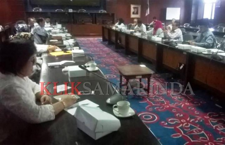 Gaji Guru Honorer Kaltim Cair Bulan Ini 