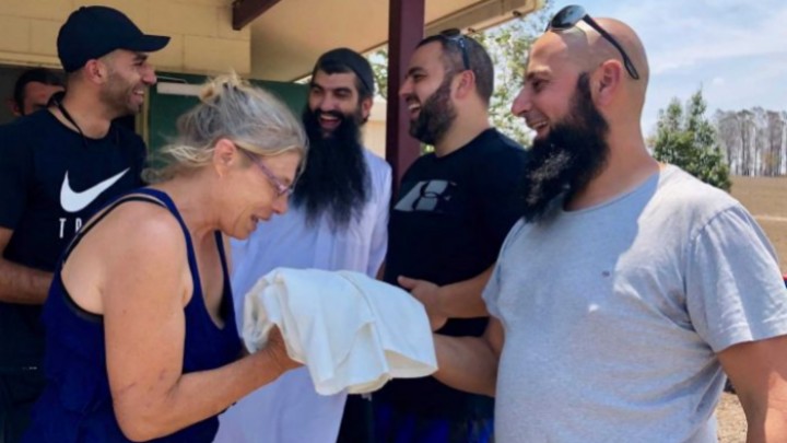 Kisah Empat Sahabat Muslim Membantu Korban Kebakaran di Australia