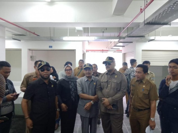 Sidak di Pasar Taman  Rawa Indah,  Komisi III DPRD Bontang Nilai Bangunan Siap Digunakan