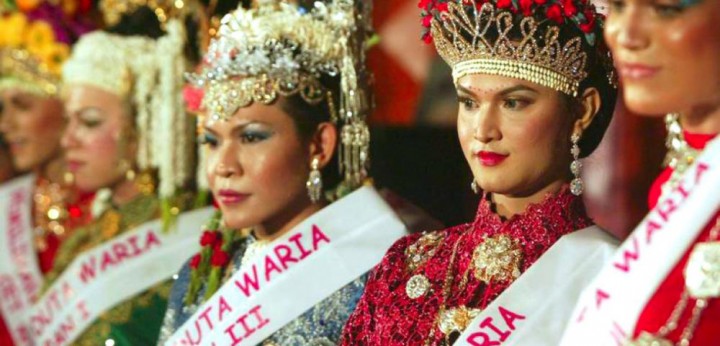 Kontes Pemilihan Ratu Waria Bikin Geger