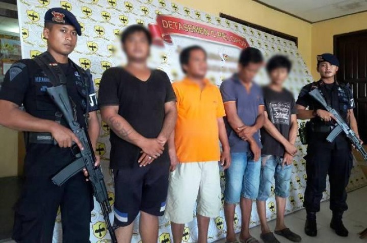 Lagi Pesta Sabu, Empat Pemuda Menyerah Ditangkap Polisi