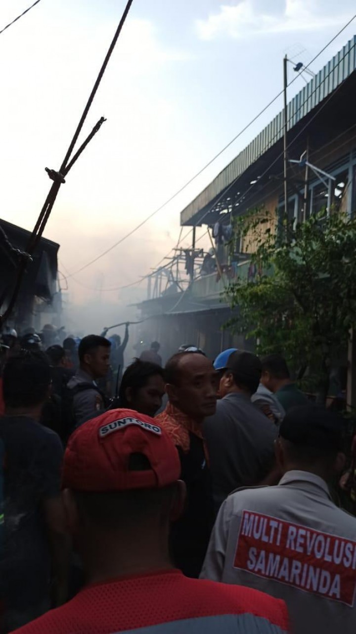 Diduga Korsleting listrik, 14 Rumah Hangus Dilalap Jago Merah