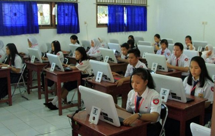 Waktu Mepet, Pengadaan Komputer UNBK Terkendala