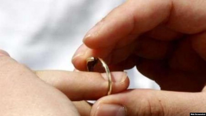 Kontroversi Disertasi: Hubungan Seks Tanpa Nikah, Halal Bersyarat 