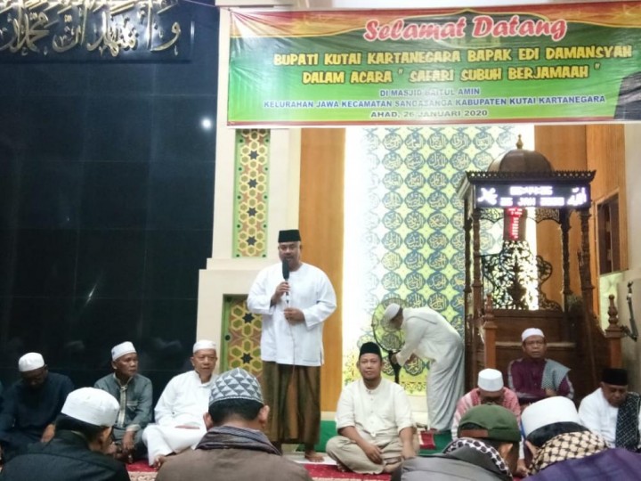Bupati Kukar Safari Subuh, Masjid Baitul Amin Sangasanga Jadi yang ke-124 Dikunjungi Edi Damansyah