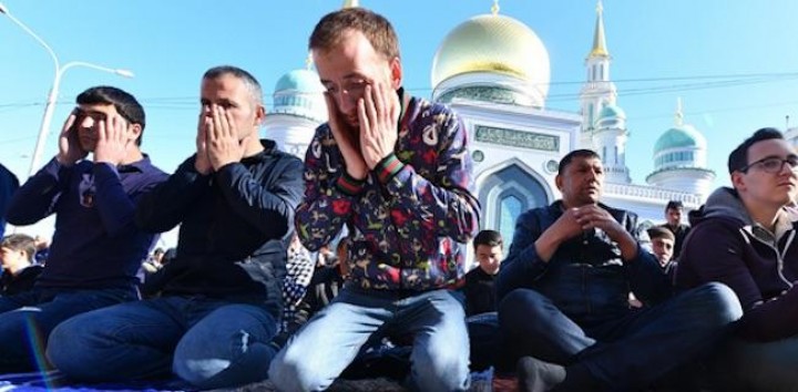Muslim Moskow Sulap Supermarket Jadi Masjid untuk Shalat