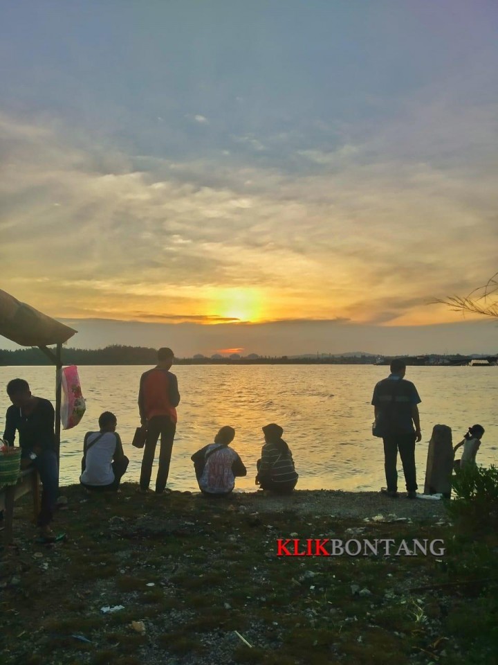 Senja di Selatan Bontang