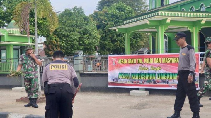 Cegah Virus Corona di Kutai Kartanegara, Polres Kukar Bersih-bersih, Sasar Masjid Al-Falah Timbau