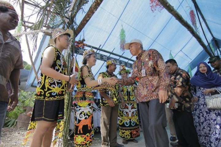Tradisi Meja Panjang jadi Promosi Wisata Berau