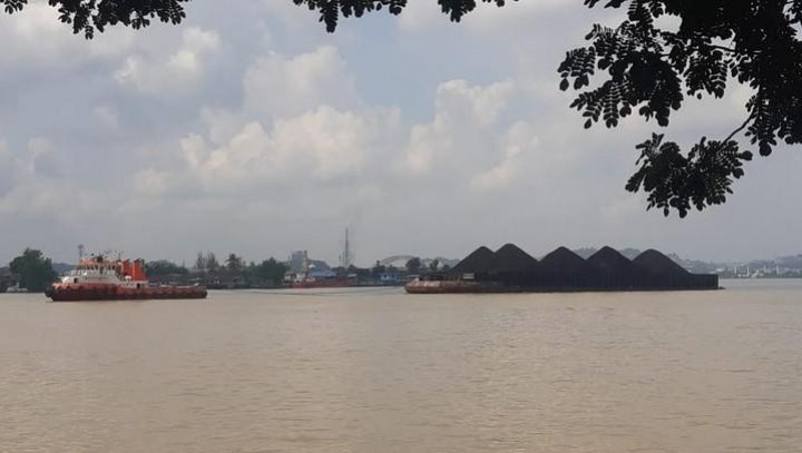 Pilar Jembatan Mahakam Ditabrak Tongkang, Nakhoda Diperiksa