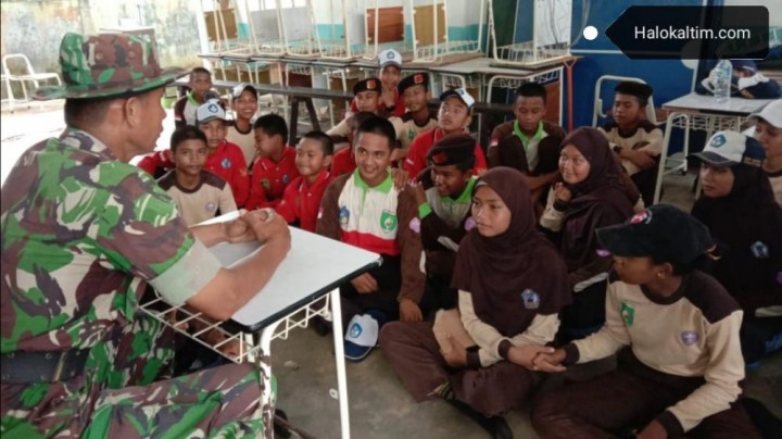 Siswa SMPN 5 Sangatta Dapat Pelatihan Baris-Berbaris