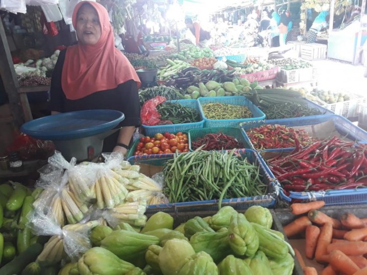 Pasokan Melimpah, Harga Cabai di Bontang Menukik Tajam