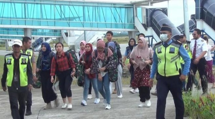 9 Mahasiswa Samarinda Pulang dari Natuna, Ortu Harap Tak Kembali ke Wuhan