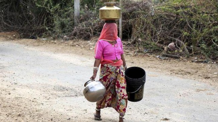 Terlilit Utang, Perempuan India Rela Jual Suami 