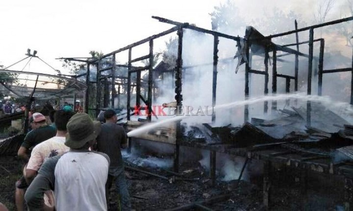 Istri Lagi Mandi, Rumah dan Harta Idris Ikut Terbakar
