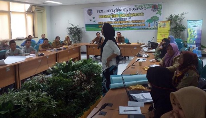 Tingkatkan Kepedulian Lingkungan , DLH Bontang Gelar Bimtek Sekolah Adiwiyata