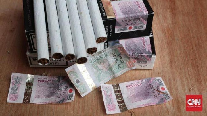 Jokowi Kerek Cukai, Harga Rokok Naik 35 Persen Tahun Depan 
