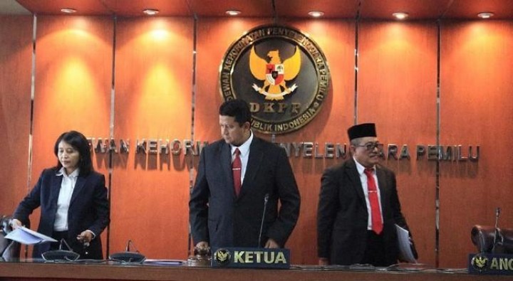 Cabuli Sesama Jenis, Ketua KPU yang Juga Anggota Fatwa MUI di Kalsel Dipecat! 