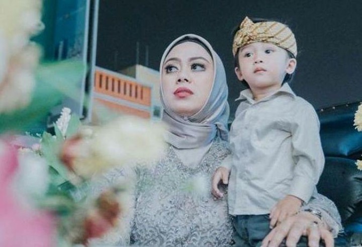 Dibuang dalam Kardus Tanpa Sehelai Kain, Kini Bayi Itu Jadi Anak Bupati 