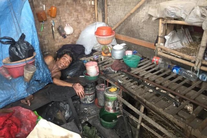 Melihat Aska, 13 Tahun Tinggal di Kandang Kambing di Tangerang