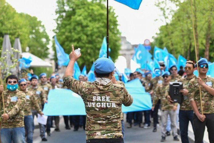 Dokumen Bocor Ungkap Cara China Cuci Otak Muslim Uighur