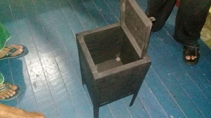 Maling Kotak Amal Tertangkap Basah