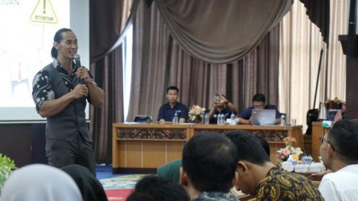 Ade Rai Ajak Masyarakat Samarinda Dukung Program JKN-KIS Dengan Hidup Sehat