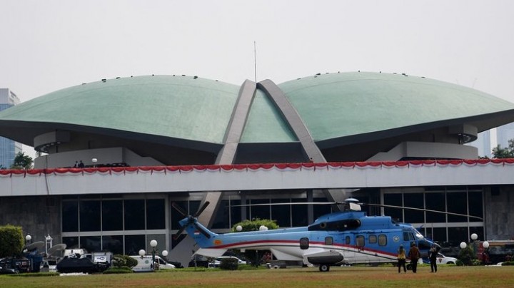 Abaikan Pandemi Corona, DPR Ngotot Buka Sidang 30 Maret