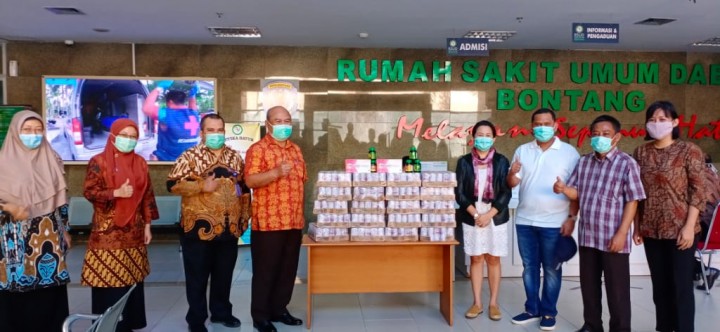 Jamaah Gereja Toraja Kanaan, Memberi Bantuan Kepada Tenaga Medis RSUD Bontang