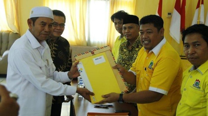 Sempat Dikabarkan Duet dengan AYL, Guru Handil Kini Berpaling Mendaftar ke Partai Golkar