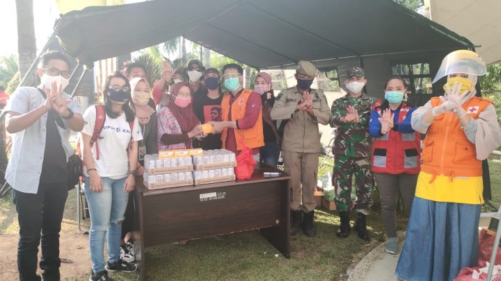 FJB dan Bontang Food Peduli,Salurkan Bantuan ke Tim Medis serta Warga Terdampak Corona 