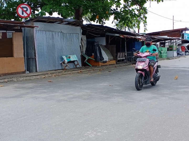 Pandemi, 13 Warung Depan Pelabuhan Lok Tuan Tutup