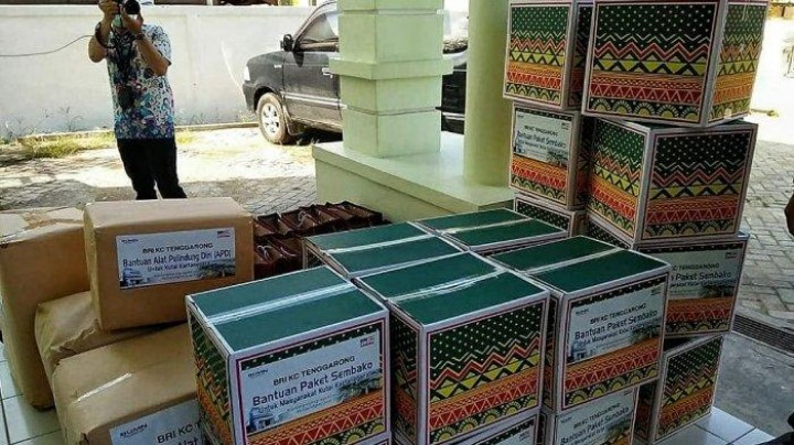 Pemkab Kukar Dapat Bantuan Dari Perusahaan Bank Berupa APD dan Sembako