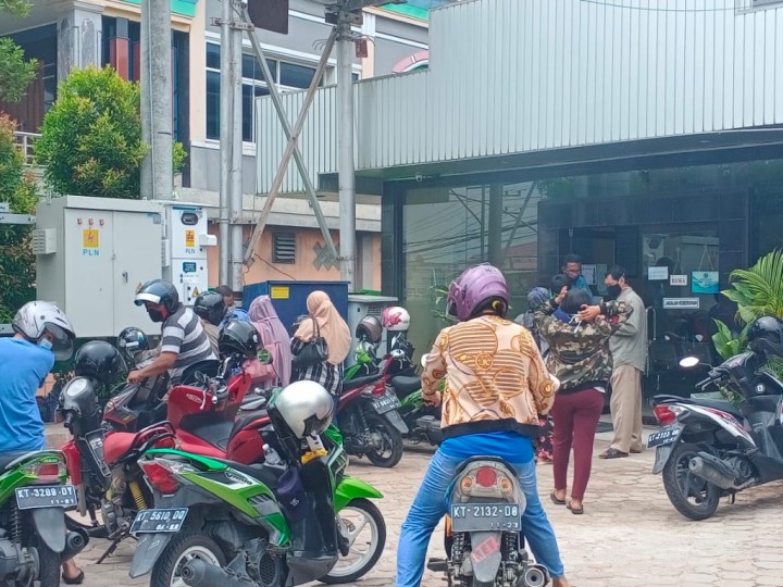 Ragu Terima Air Gratis PDAM, Warga Datangi Kantor, Petugas : Bulan Juli Baru Bayar