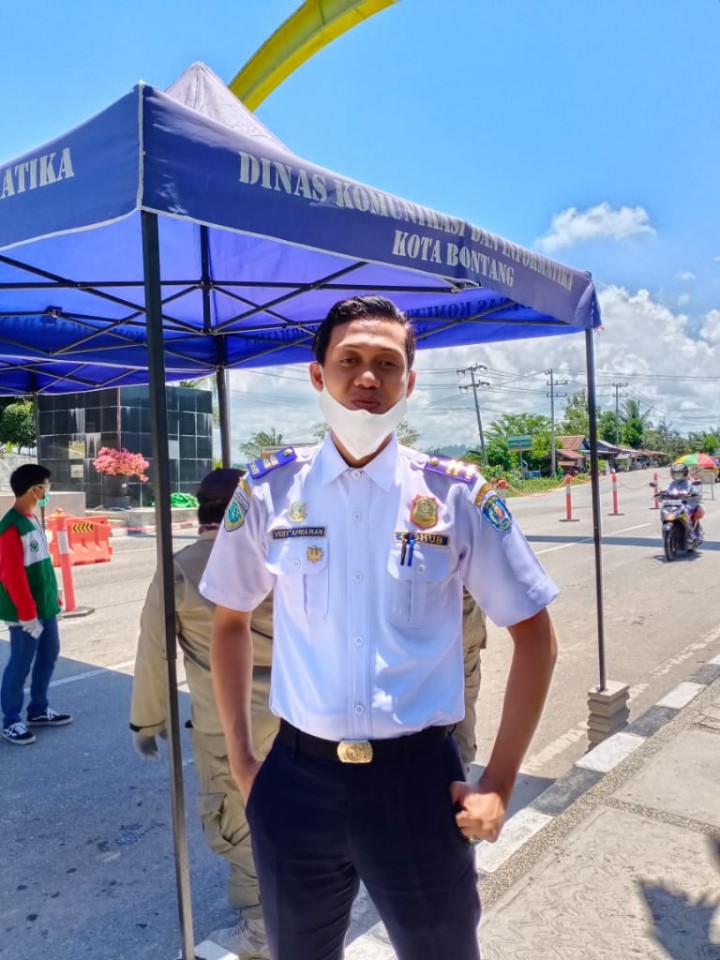 Cerita Veby Afriawan, Petugas Penjaga Pintu Masuk Bontang