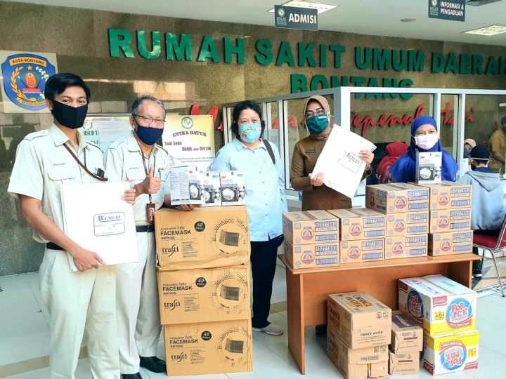 Komisaris dan Direksi PT KDMAE Donasikan Uang THR untuk Tenaga Medis RSUD Bontang