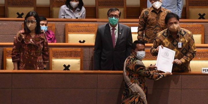 Draf UU Cipta Kerja yang Terus Berubah-ubah, Terbaru 1.187 Halaman