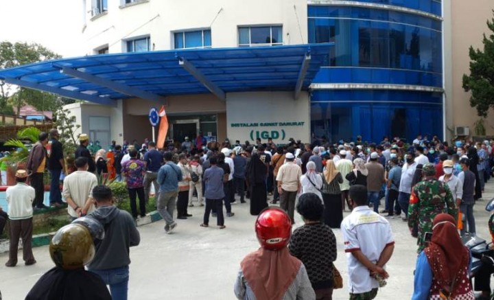 Jenazah Adi Darma Disalatkan di Halaman Parkir RSUD