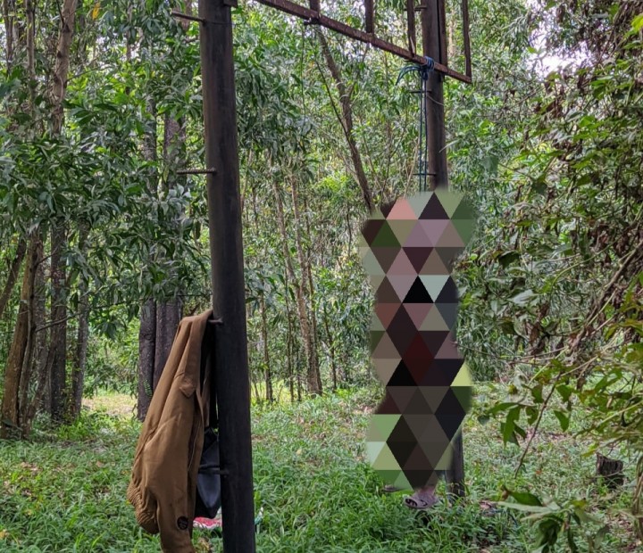 Sopir Angkot Ditemukan Tewas Menggantung di Papan Reklame