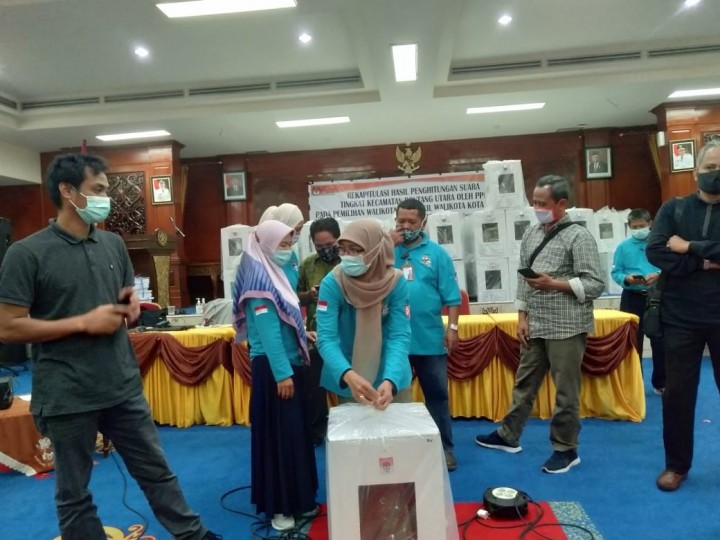 Pertarungan Sengit Basri-Najirah dan Neni-Joni di Bontang Utara