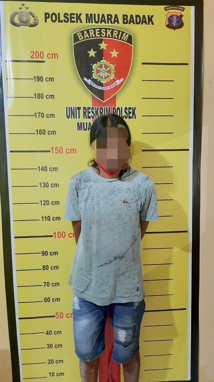 Pria Gondrong di Muara Badak Ecer Sabu-Sabu, Tunggu Pembeli di Pos Pinggir Jalan
